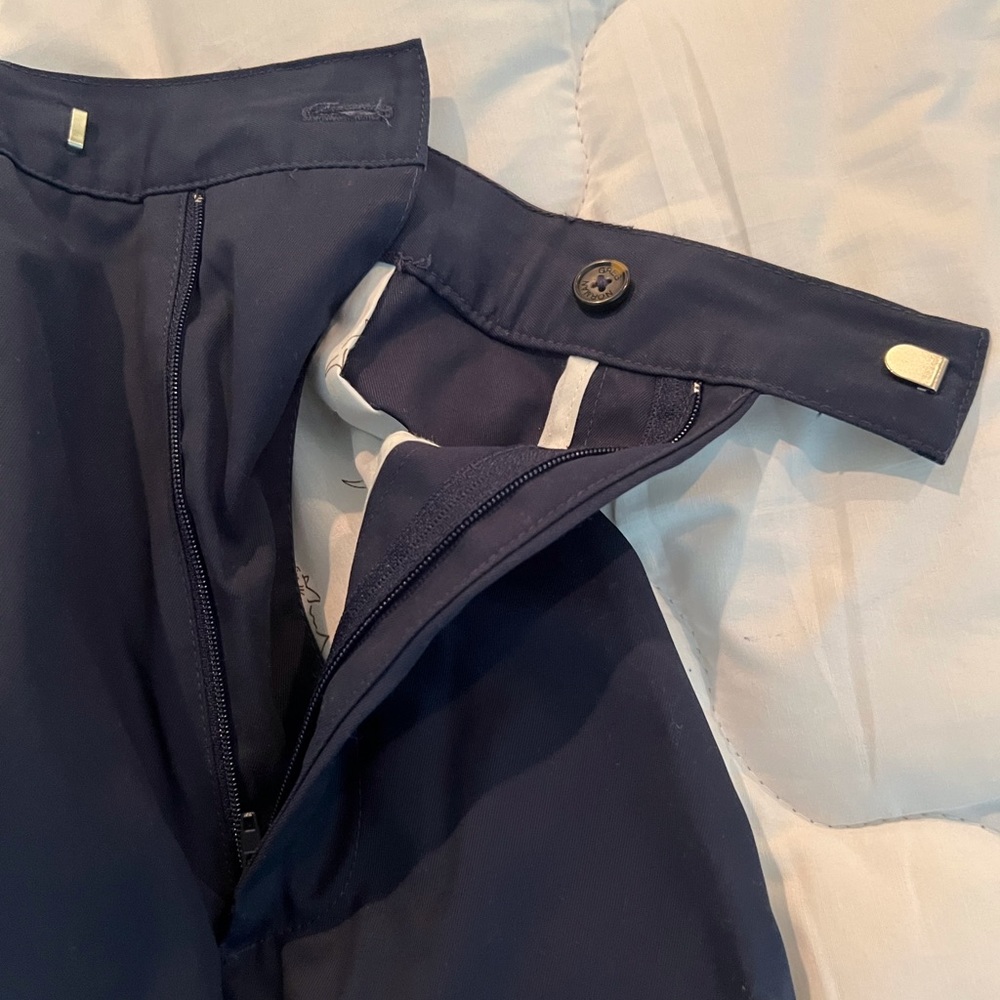 Greg Norman Navy Golf Shorts - Picture 9 of 14